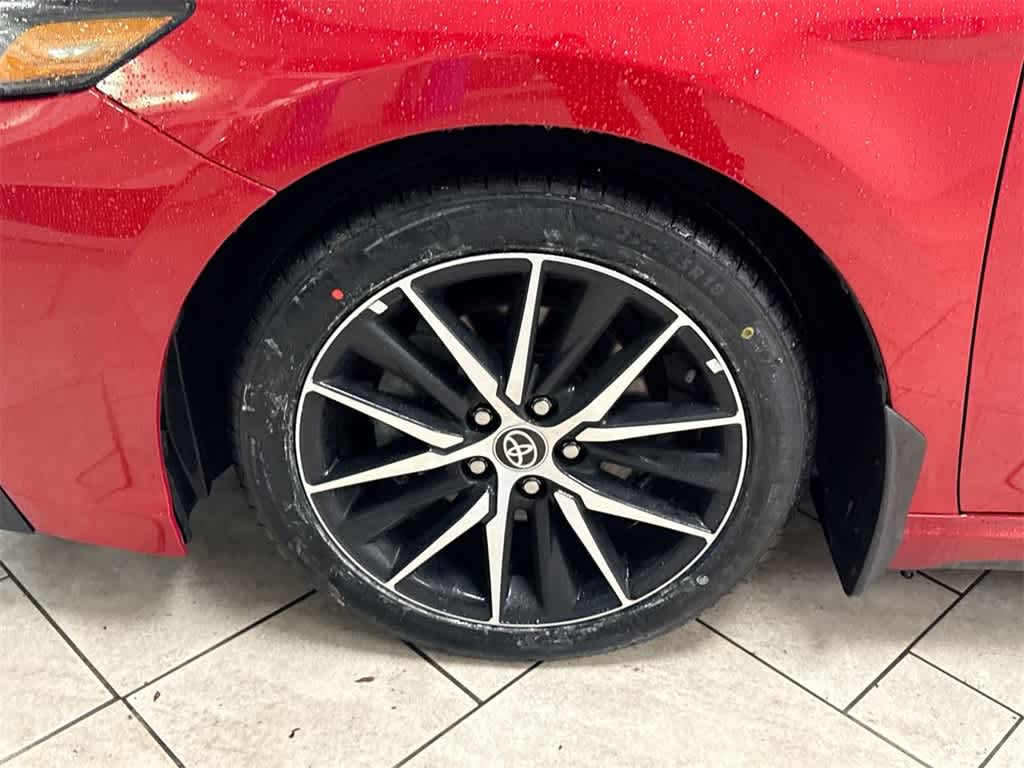 Thumbnail: 2022 Toyota Camry - 14