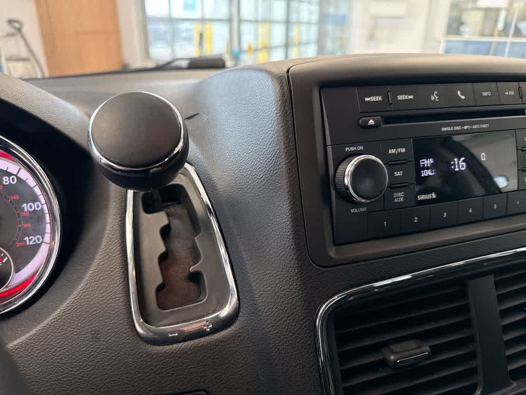 Thumbnail: 2015 Dodge Grand Caravan - 33