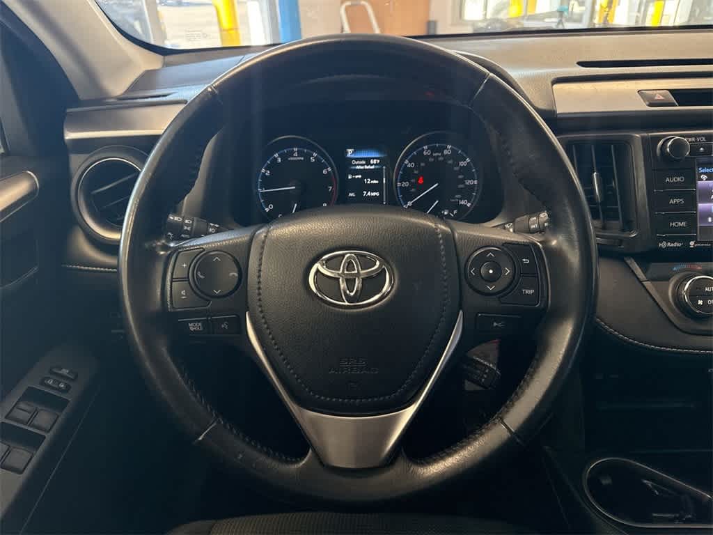 Thumbnail: 2017 Toyota RAV4 - 24