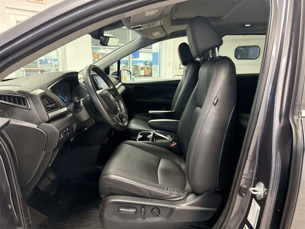 Thumbnail: 2023 Honda Odyssey - 16