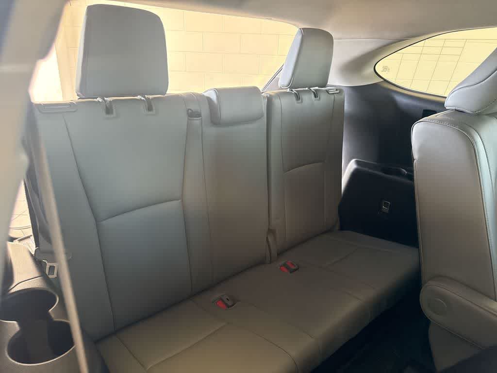 Thumbnail: 2023 Toyota Highlander - 23