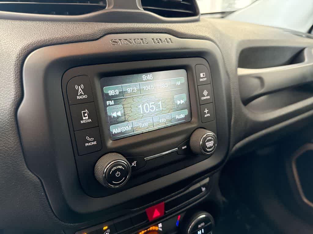 Thumbnail: 2016 Jeep Renegade - 30