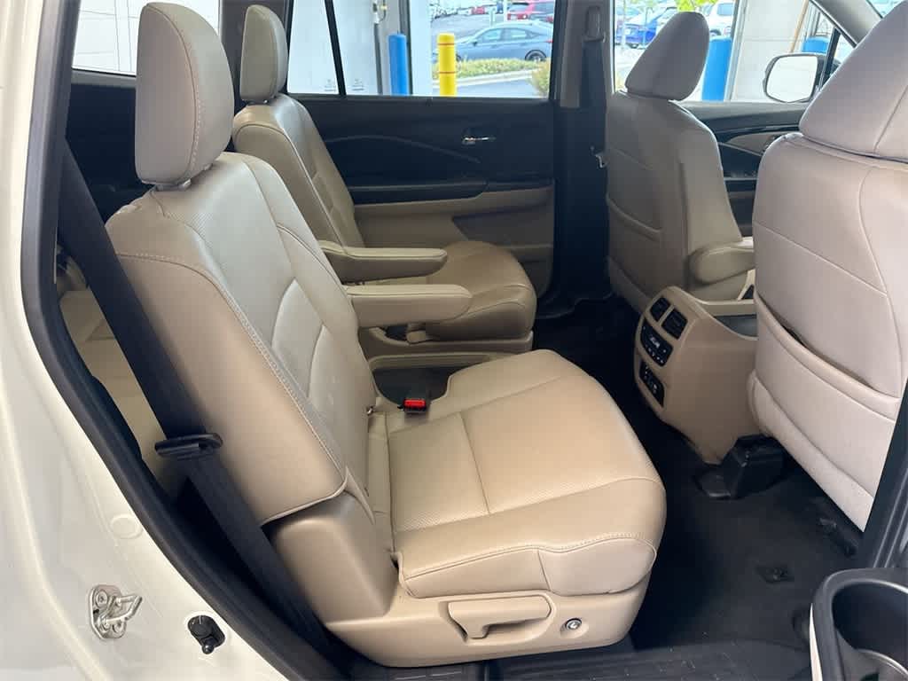 Thumbnail: 2018 Honda Pilot - 22