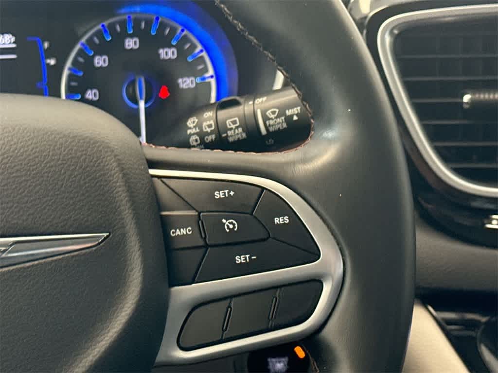 Thumbnail: 2018 Chrysler Pacifica - 26
