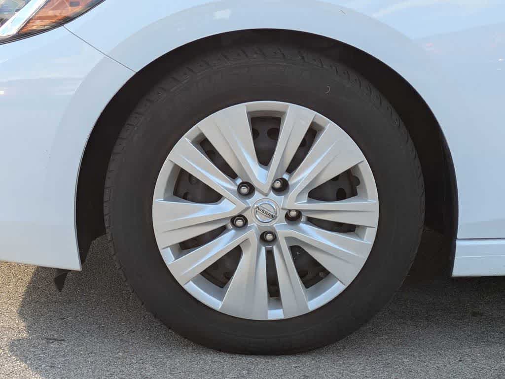 Thumbnail: 2022 Nissan Sentra - 12