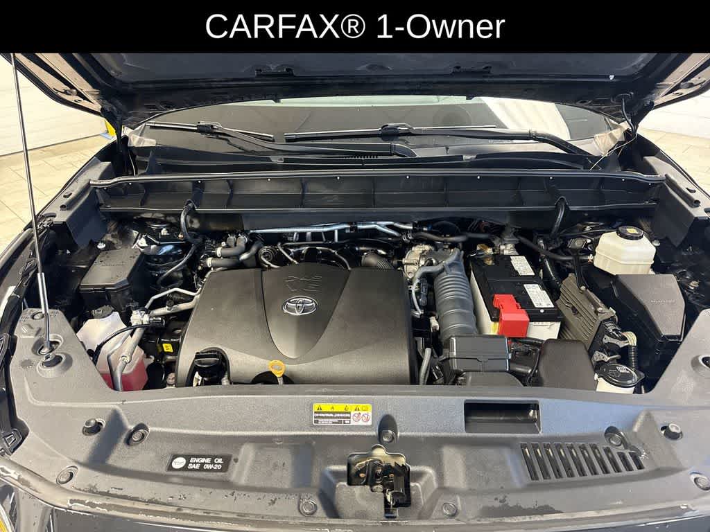 Thumbnail: 2022 Toyota Highlander - 16