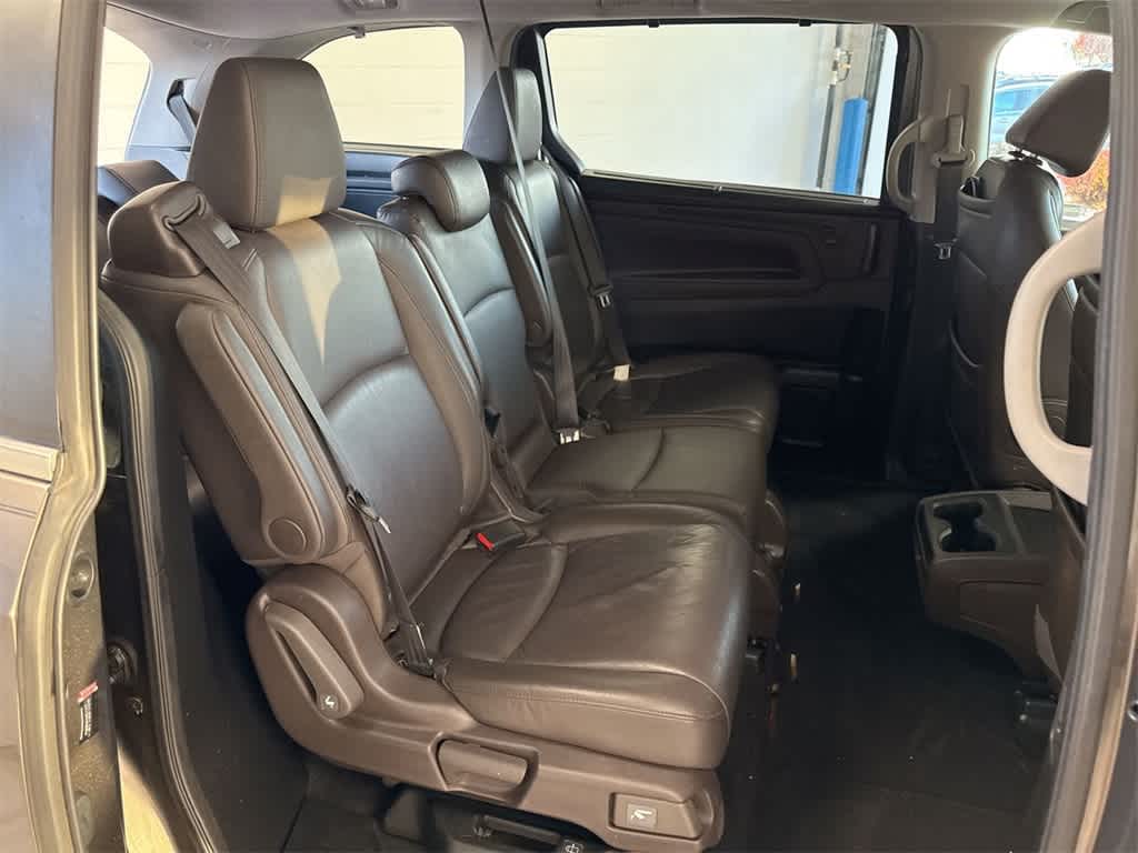 Thumbnail: 2018 Honda Odyssey - 21
