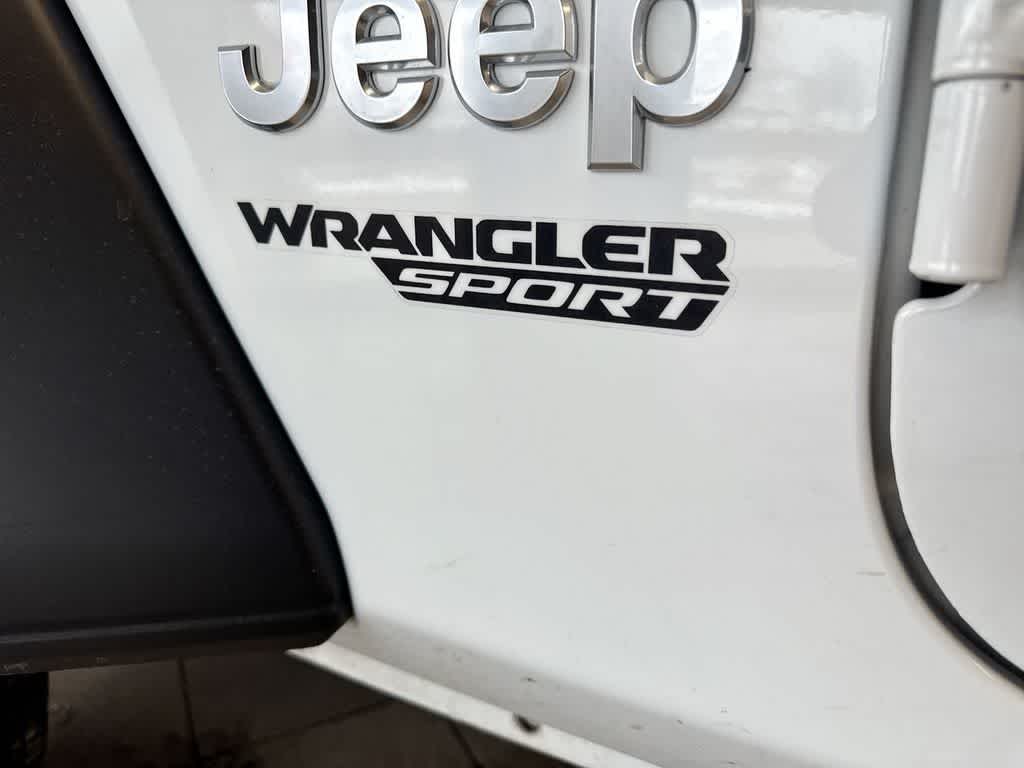 Thumbnail: 2020 Jeep Wrangler - 12