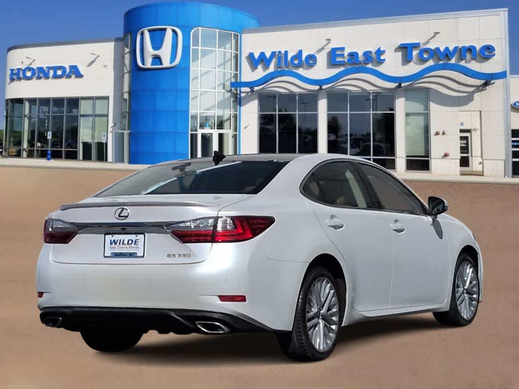 Thumbnail: 2016 Lexus ES - 8