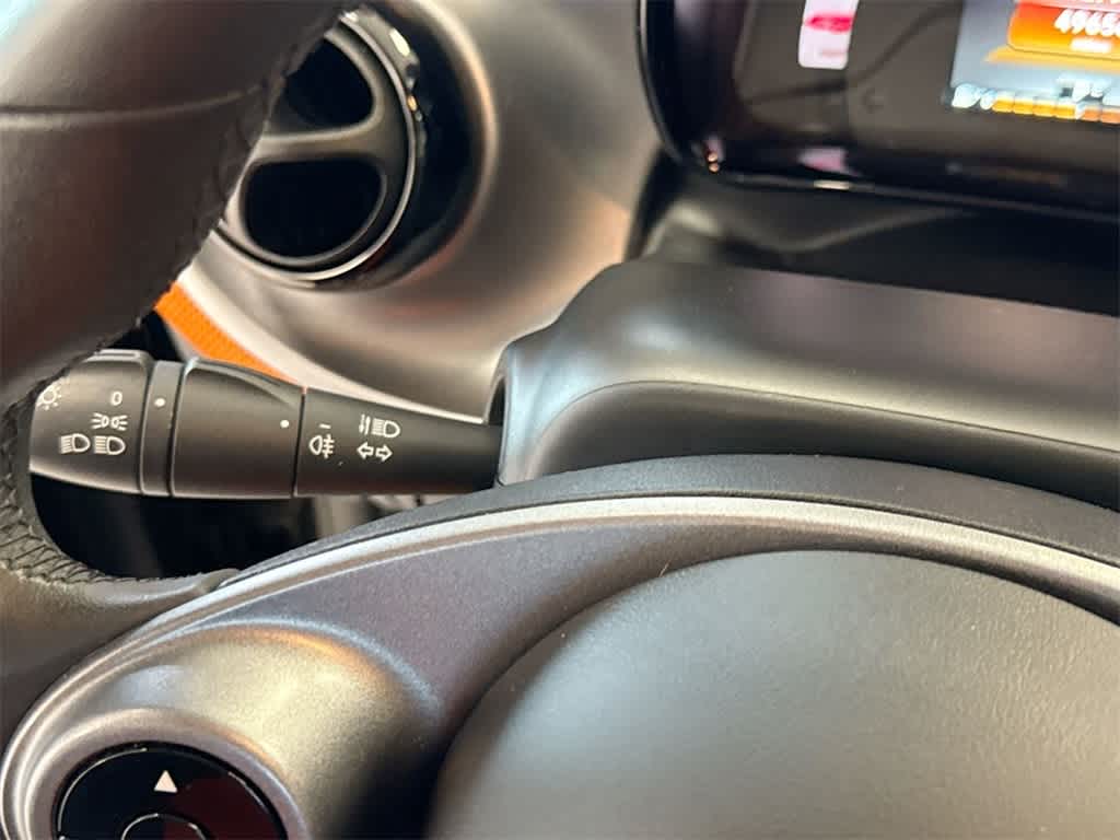 Thumbnail: 2016 smart fortwo - 23