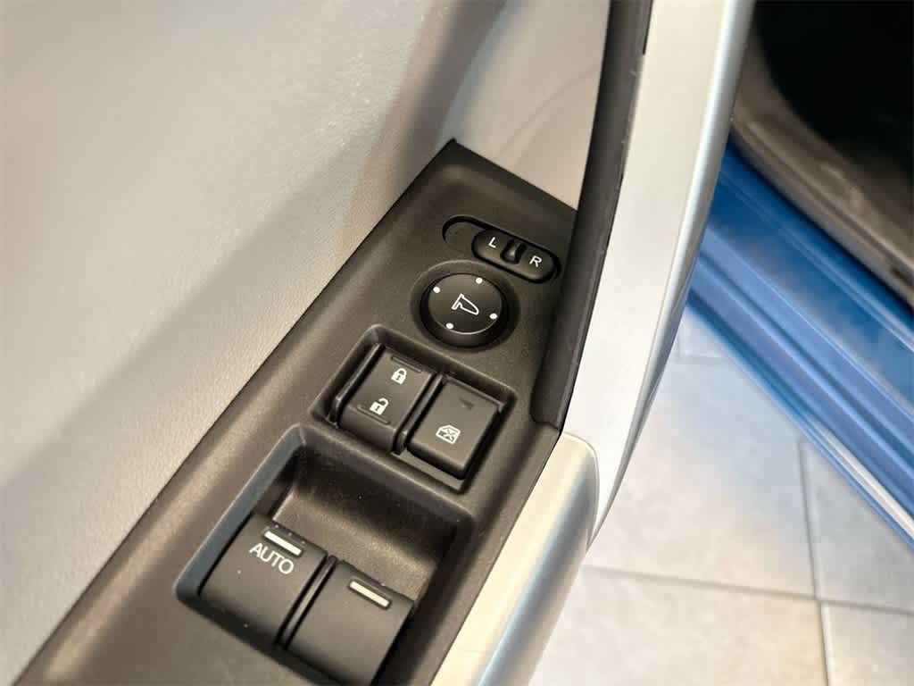 Thumbnail: 2013 Honda Civic - 17