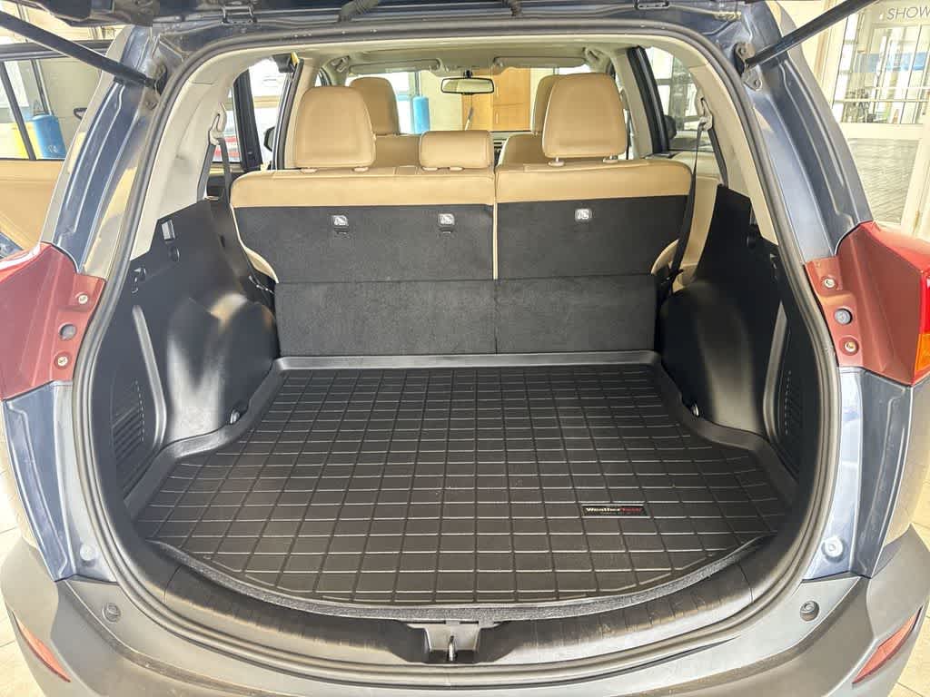 Thumbnail: 2013 Toyota RAV4 - 35