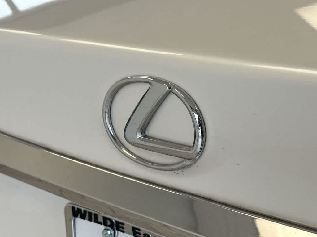 Thumbnail: 2018 Lexus ES - 13