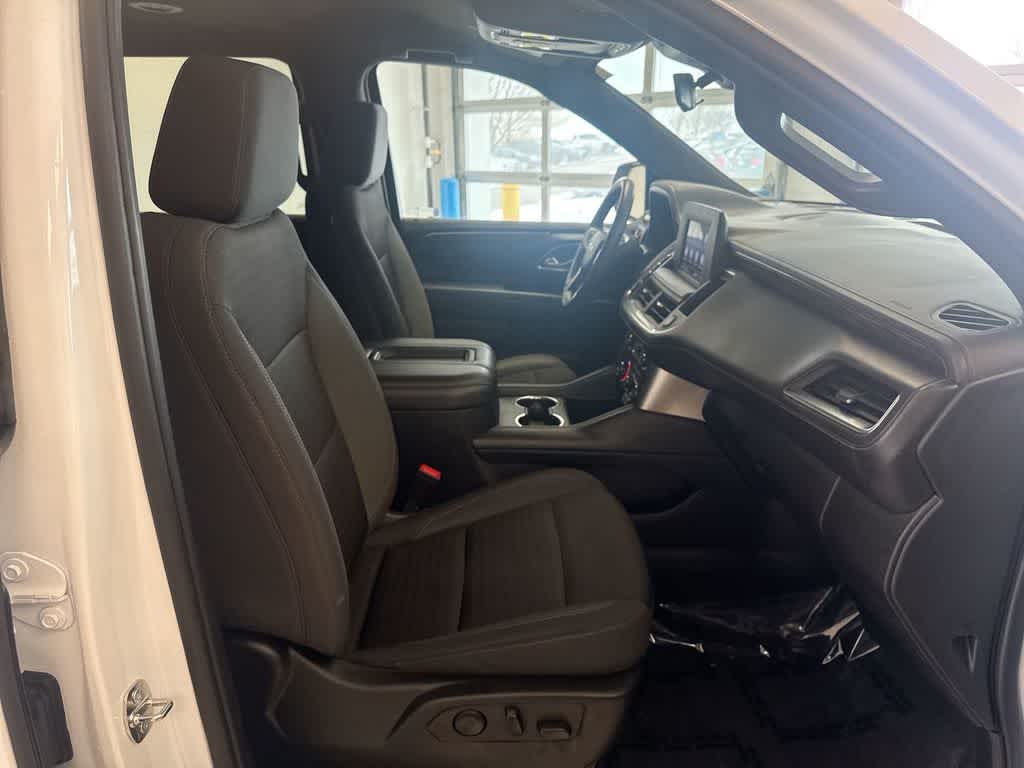 Thumbnail: 2023 Chevrolet Tahoe - 24