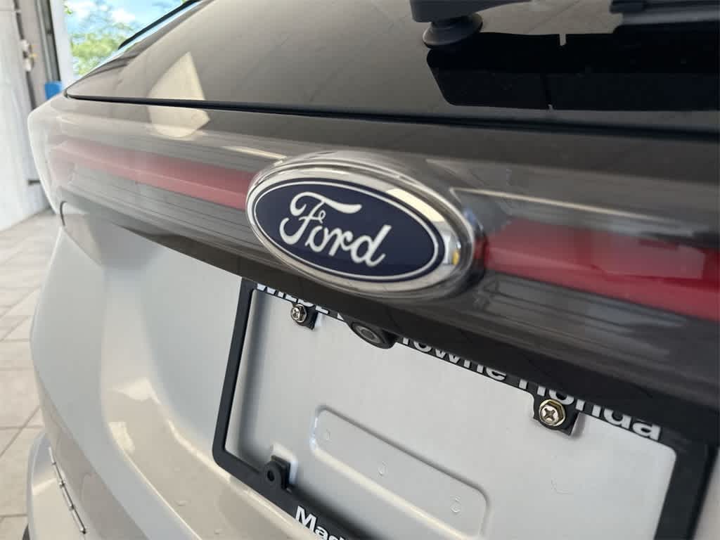 Thumbnail: 2018 Ford Edge - 12
