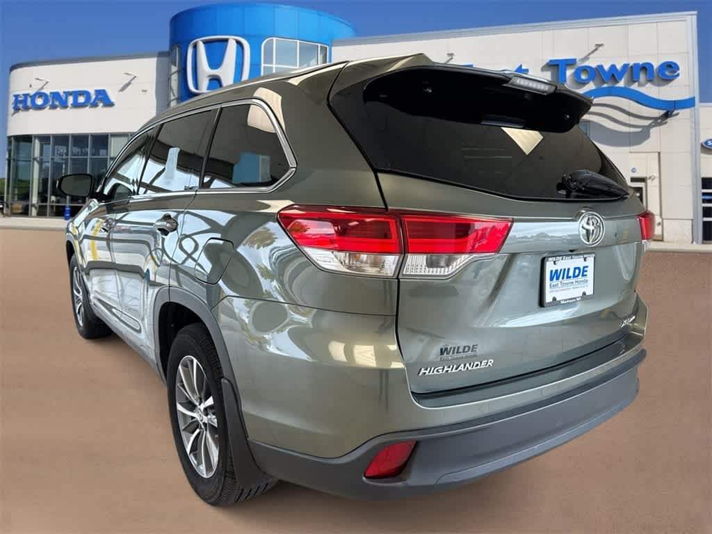 Thumbnail: 2019 Toyota Highlander - 6