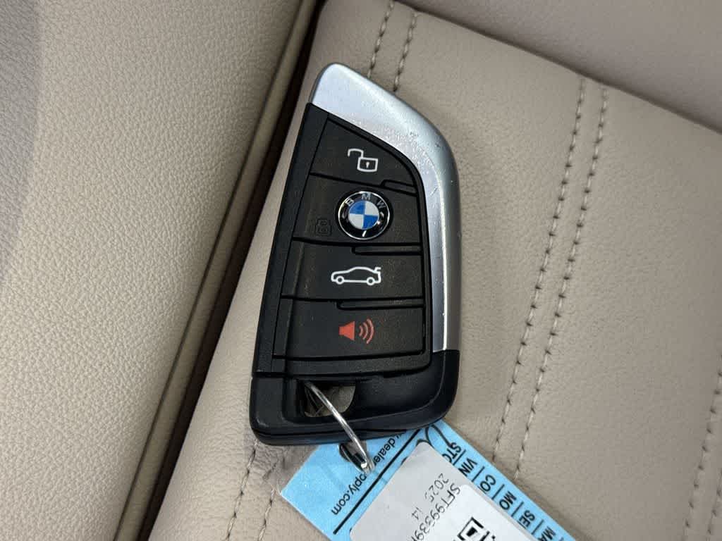 Thumbnail: 2025 BMW i4 - 38