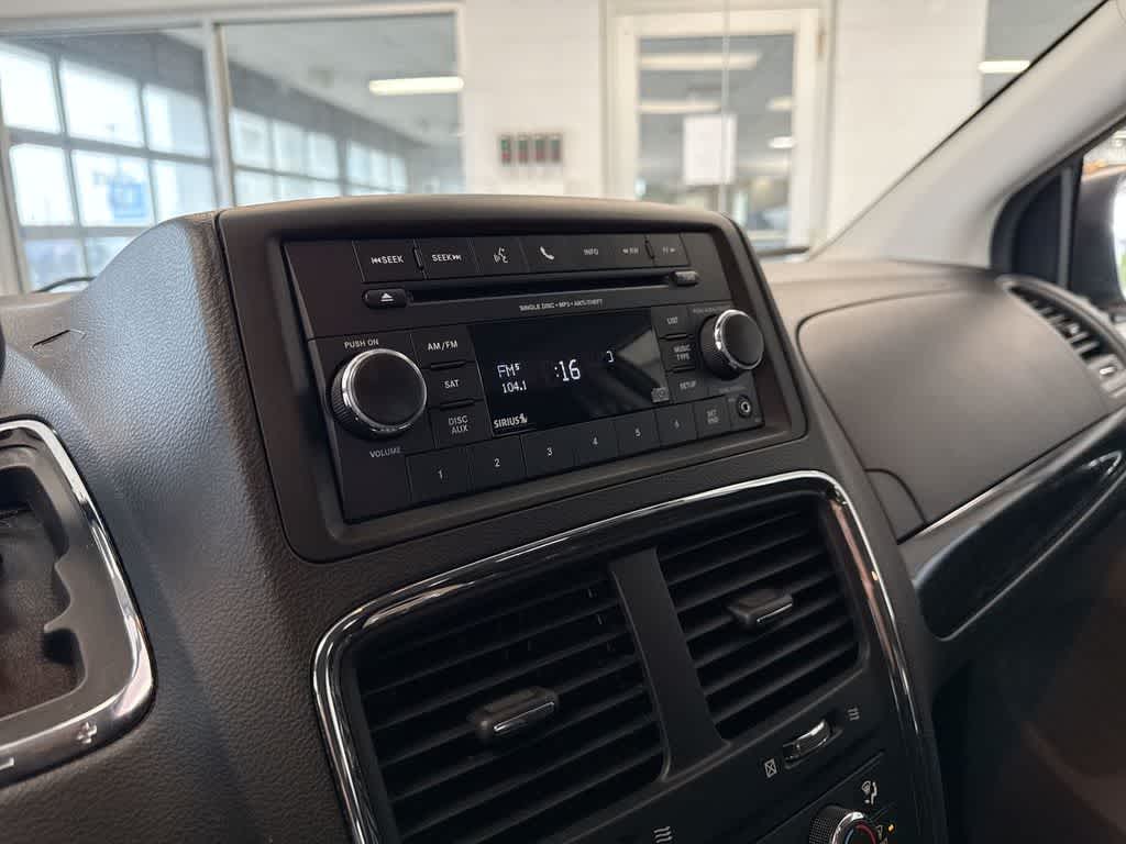 Thumbnail: 2015 Dodge Grand Caravan - 31