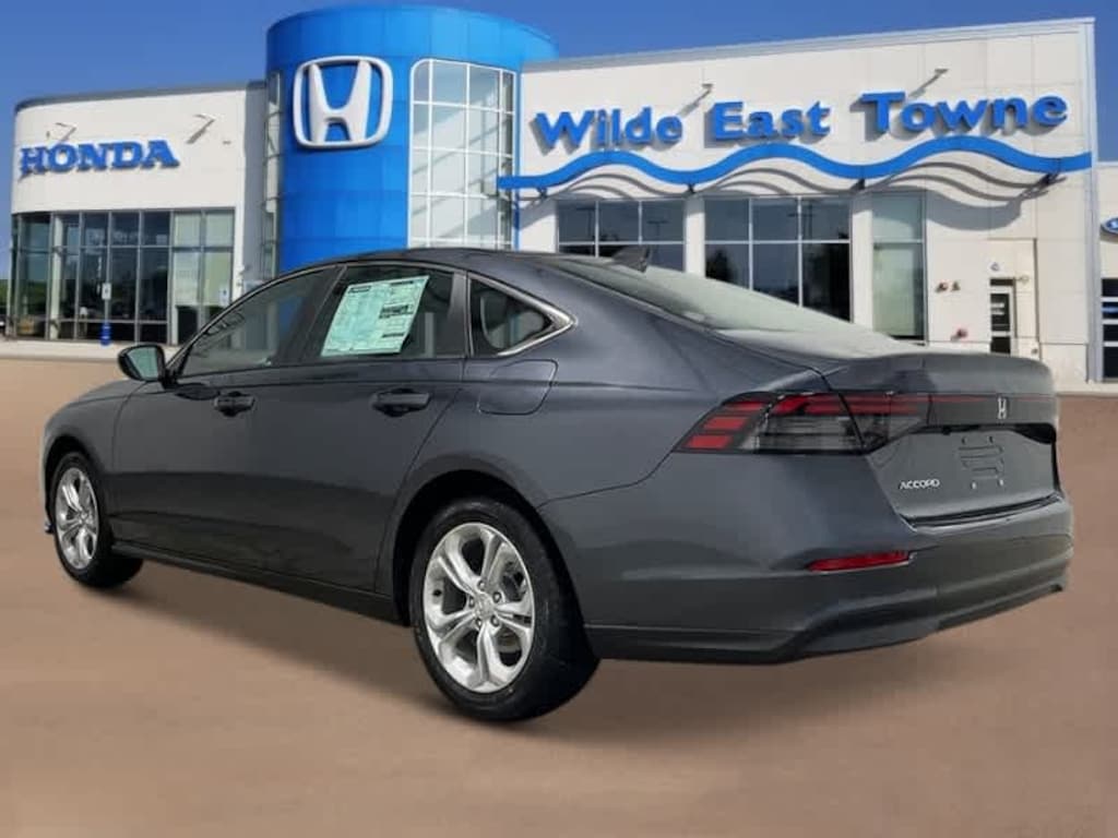 New 2025 Honda Accord LX Sedan