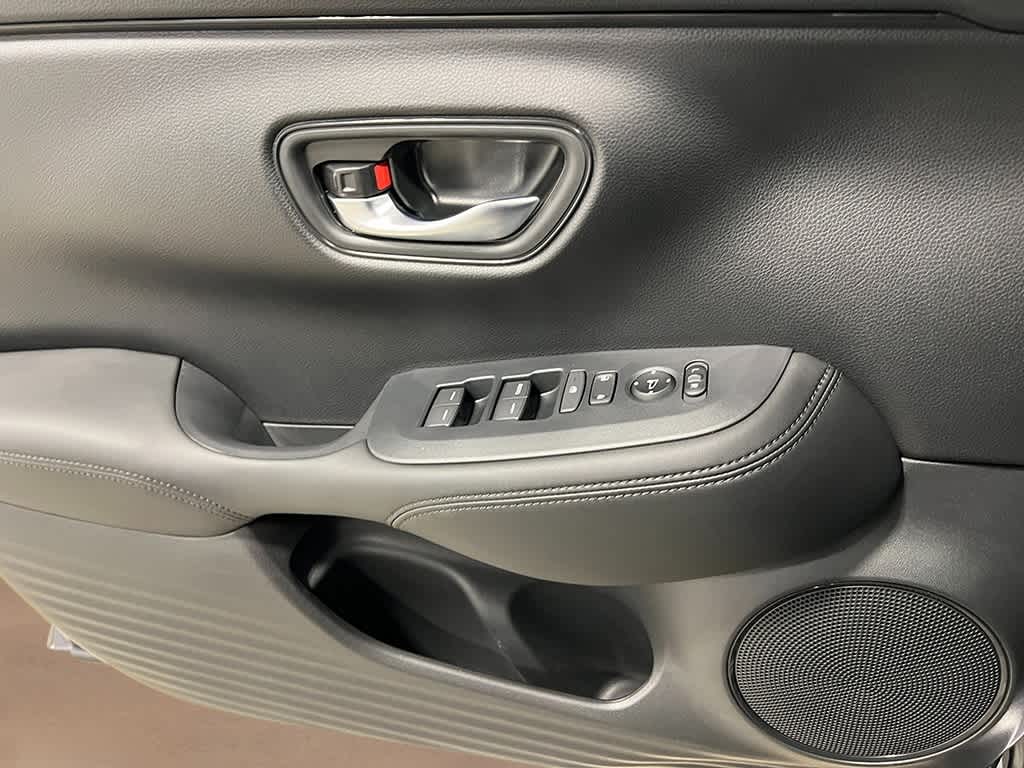 Thumbnail: 2025 Honda HR-V - 13