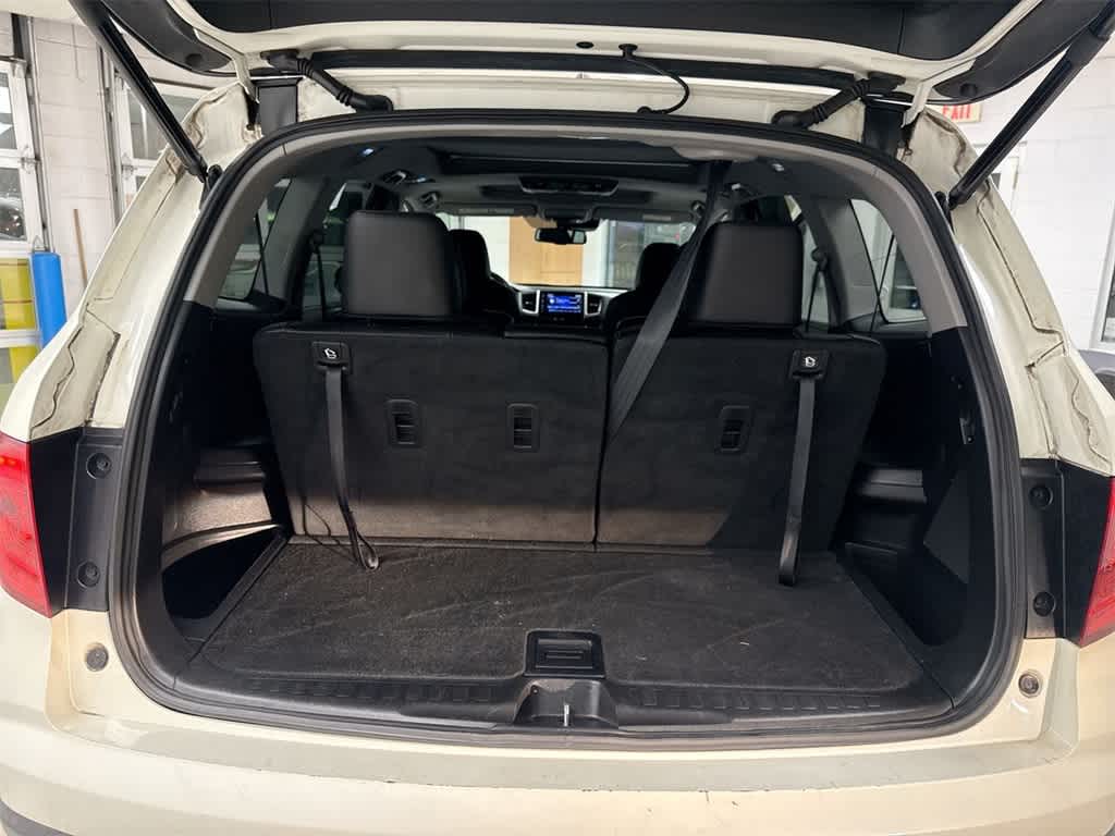 Thumbnail: 2017 Honda Pilot - 38