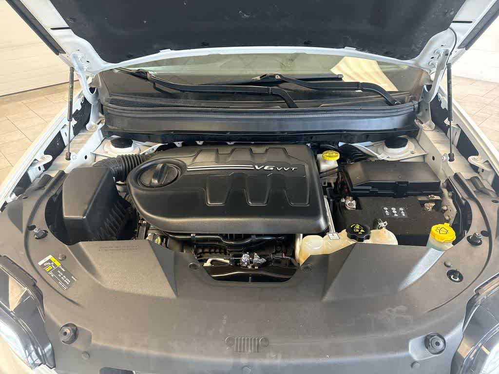 Thumbnail: 2021 Jeep Cherokee - 16