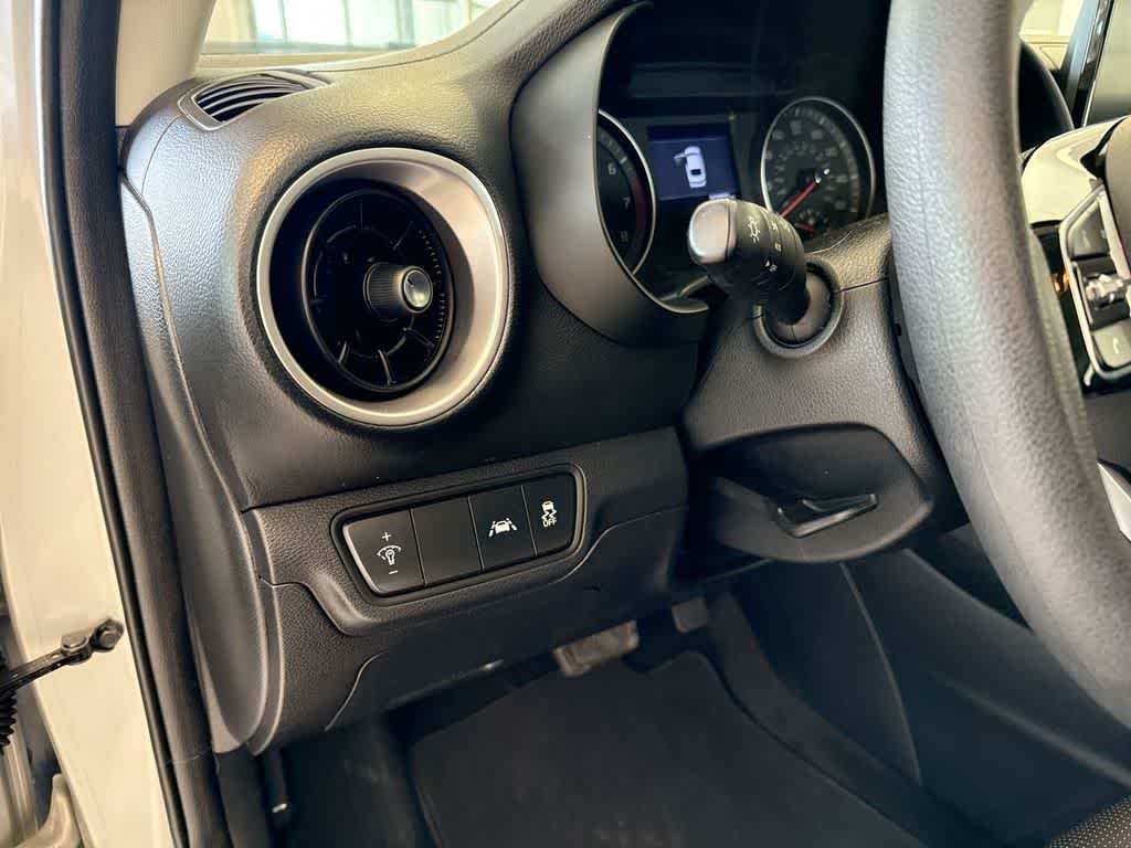 Thumbnail: 2020 Kia Forte - 36