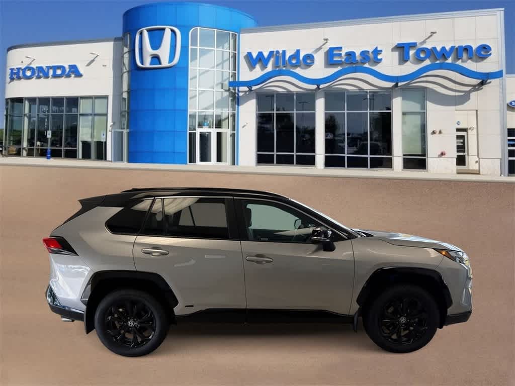 Thumbnail: 2023 Toyota RAV4 - 9