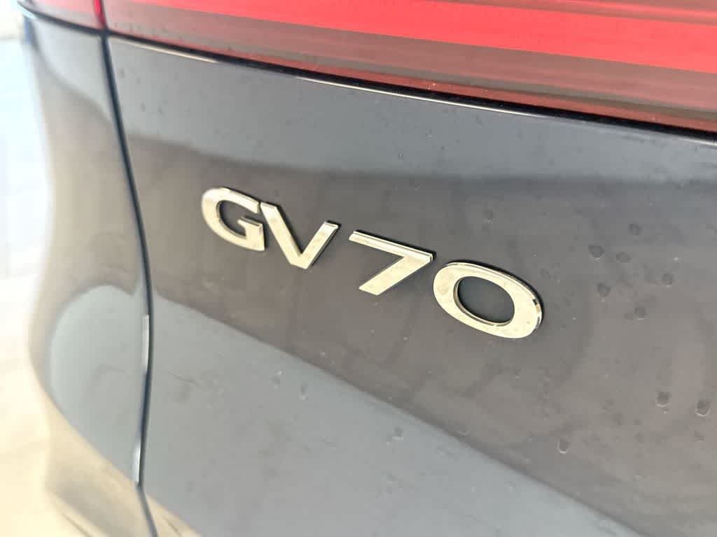 Thumbnail: 2023 Genesis GV70 - 15