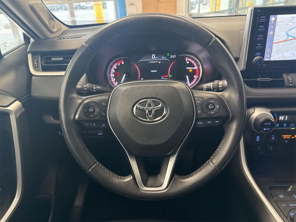 Thumbnail: 2020 Toyota RAV4 - 24