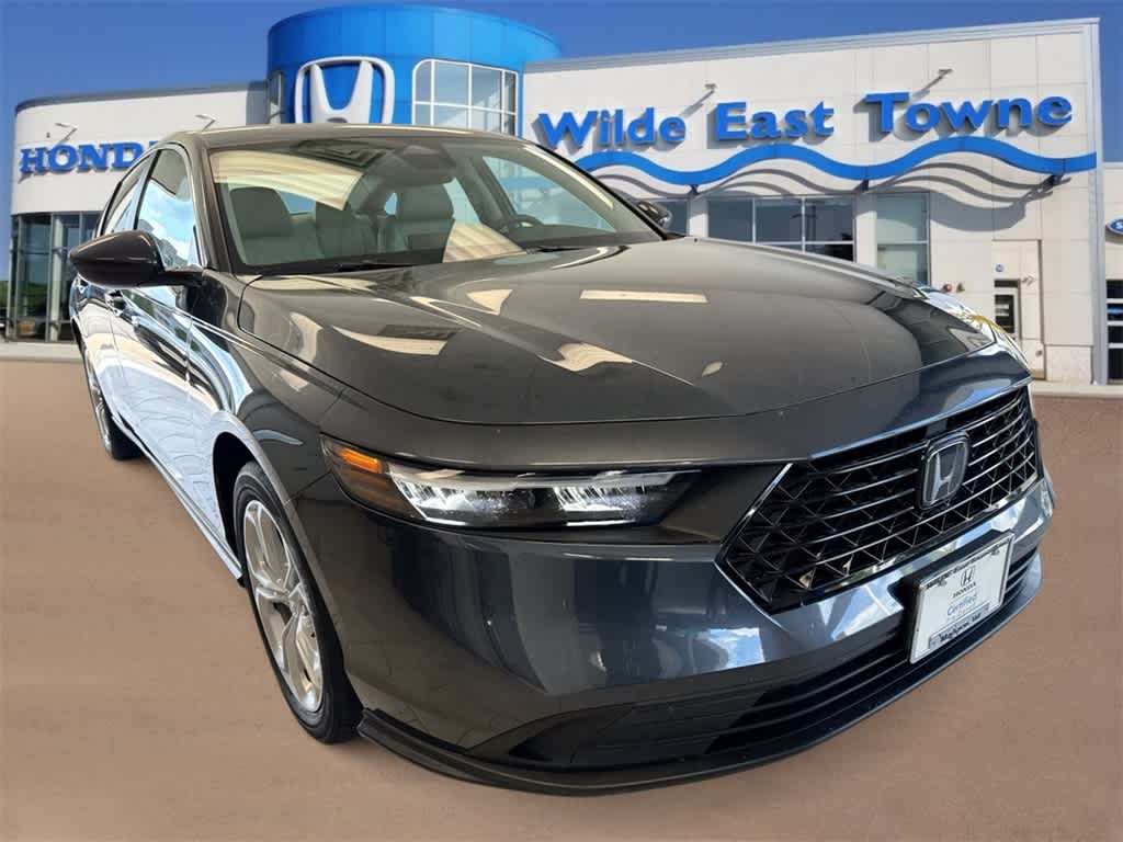 2023 Honda Accord LX photo 2
