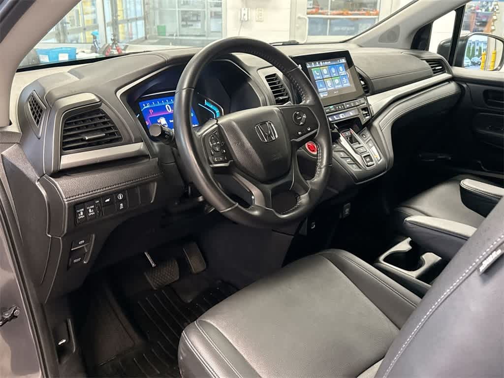 Thumbnail: 2023 Honda Odyssey - 10