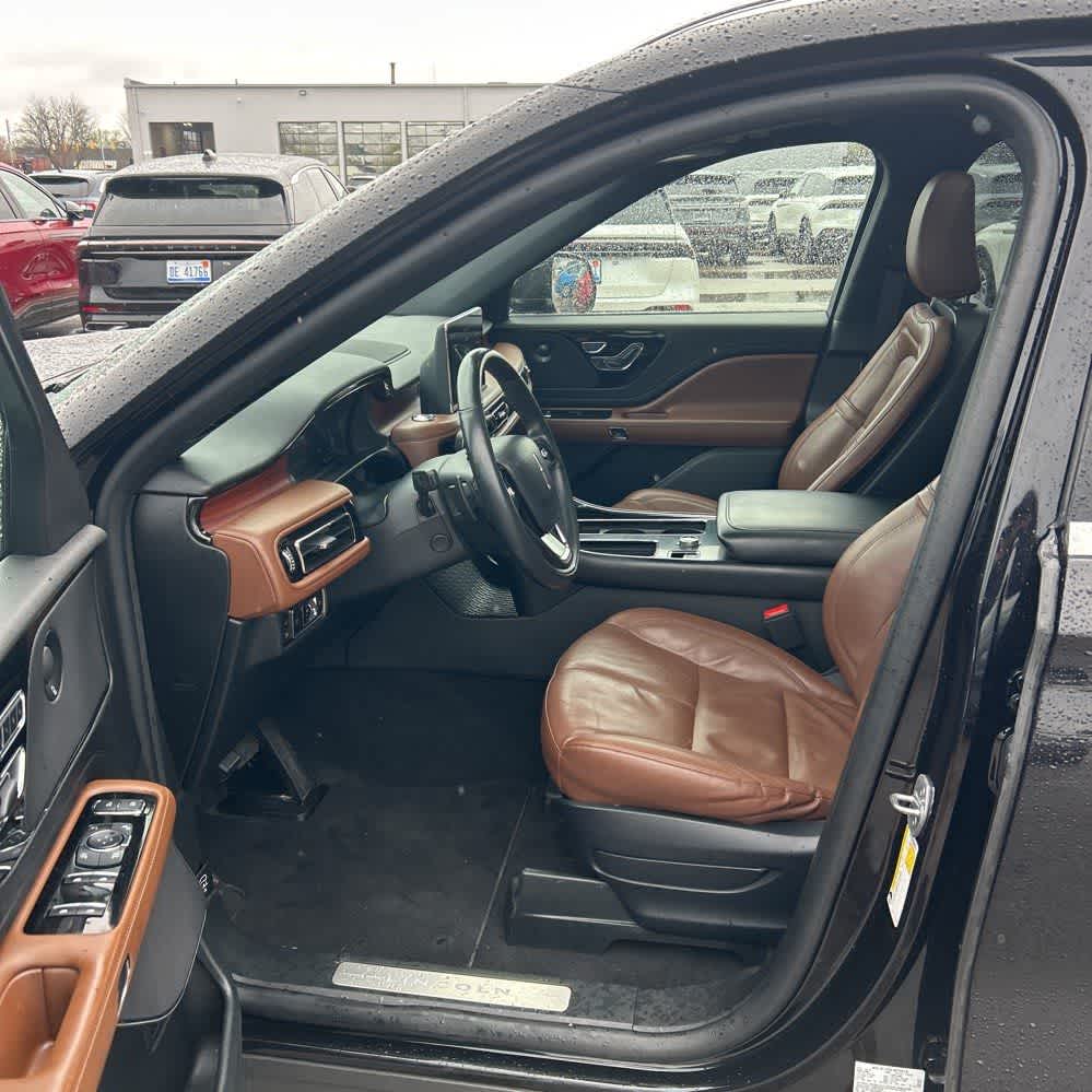 Thumbnail: 2023 Lincoln Aviator - 5