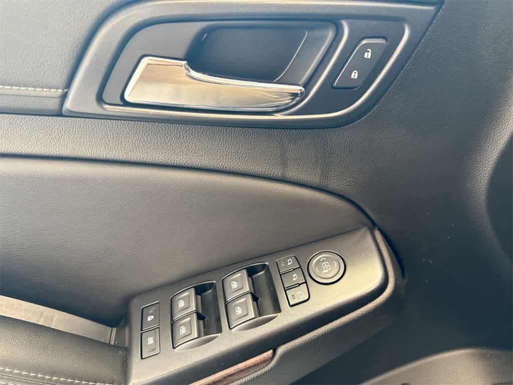 Thumbnail: 2020 GMC Yukon XL - 17