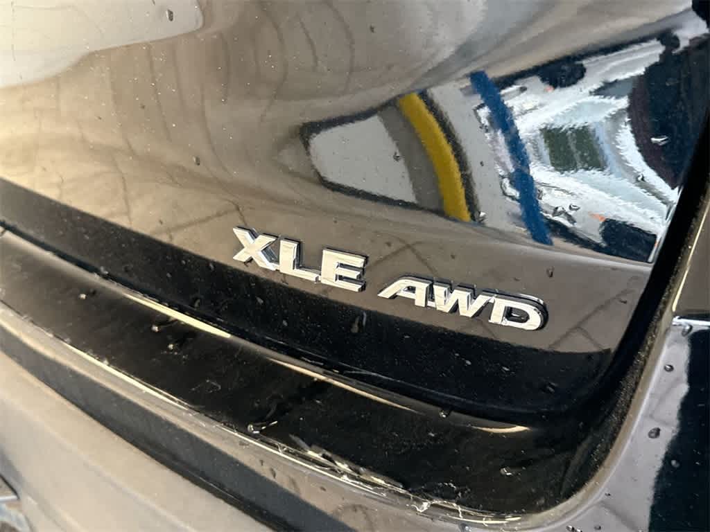 Thumbnail: 2019 Toyota Highlander - 11