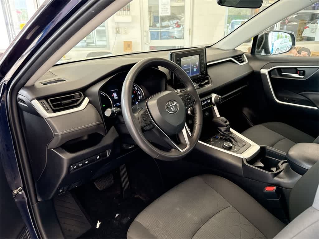 Thumbnail: 2020 Toyota RAV4 - 10