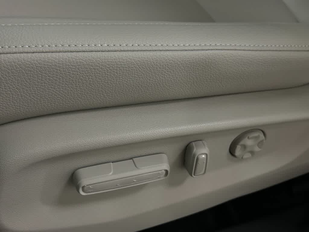 Thumbnail: 2026 Honda Odyssey - 15