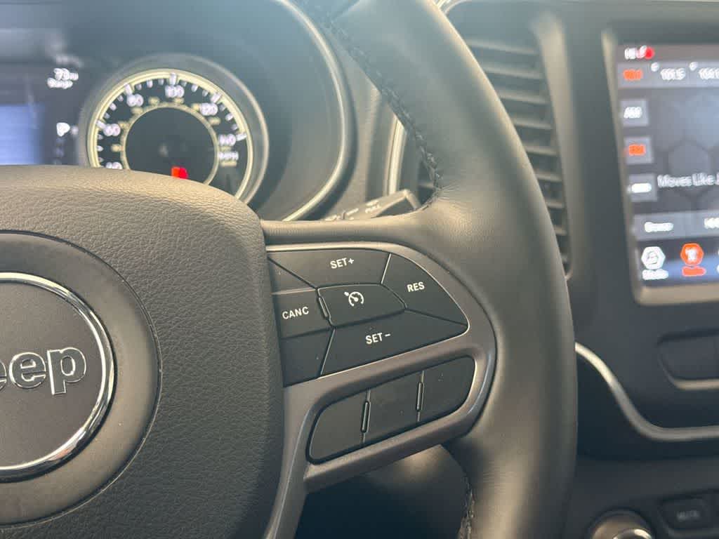 Thumbnail: 2021 Jeep Cherokee - 26