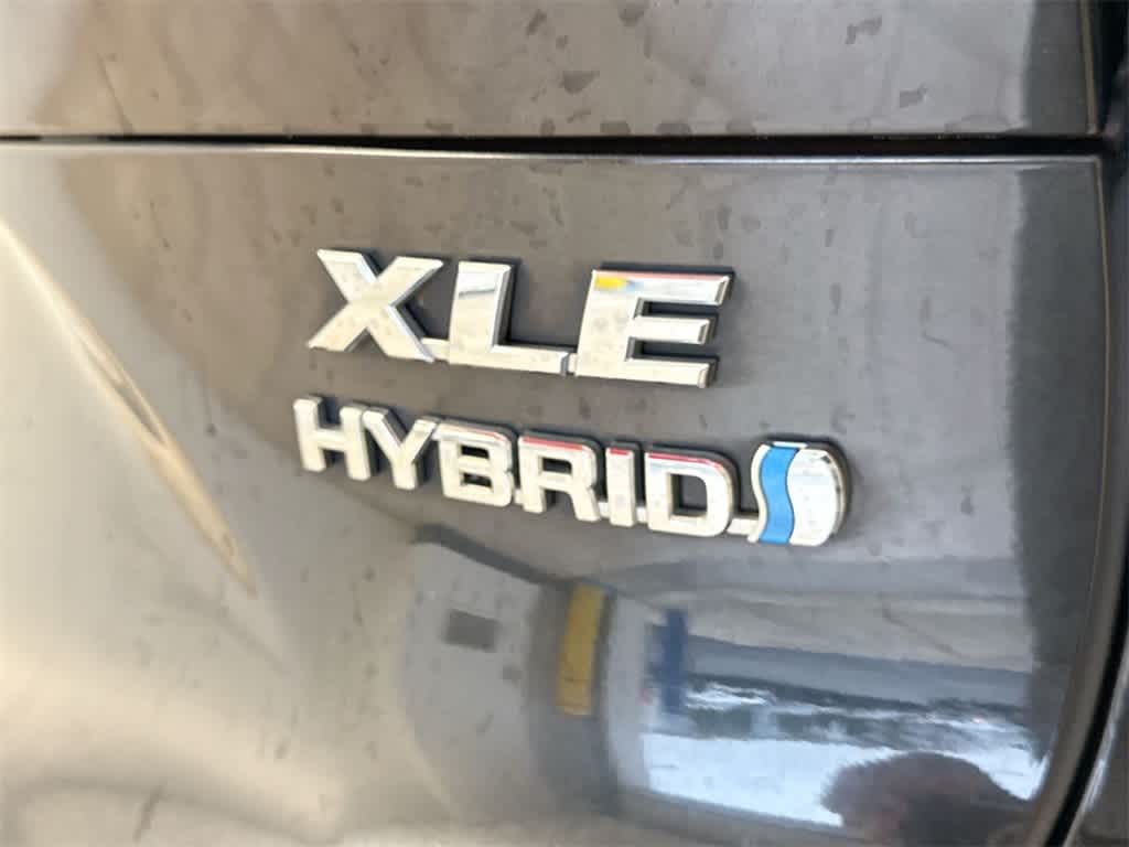 Thumbnail: 2021 Toyota Venza - 11