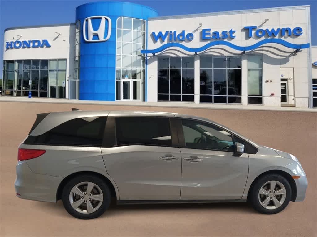 Certified 2018 Honda Odyssey EX-L with VIN 5FNRL6H77JB073260 for sale in Madison, WI