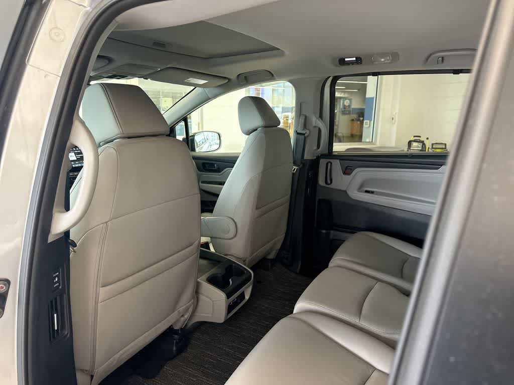 Thumbnail: 2023 Honda Odyssey - 21