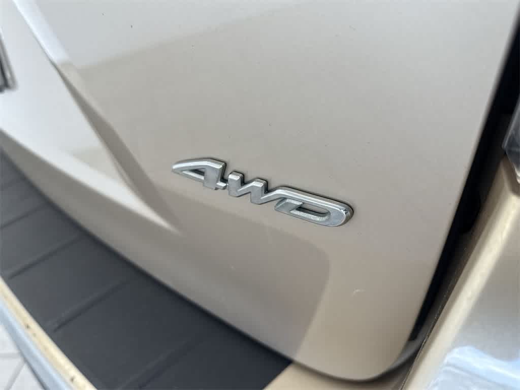 Thumbnail: 2013 Toyota Highlander - 11