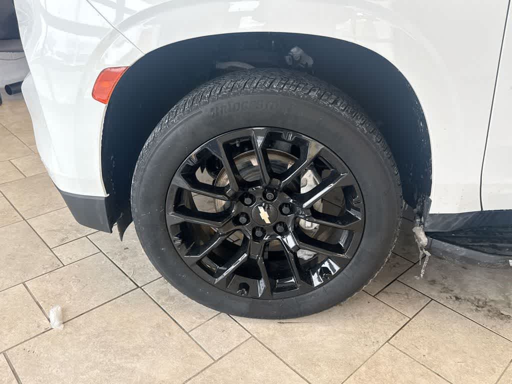 Thumbnail: 2023 Chevrolet Tahoe - 15