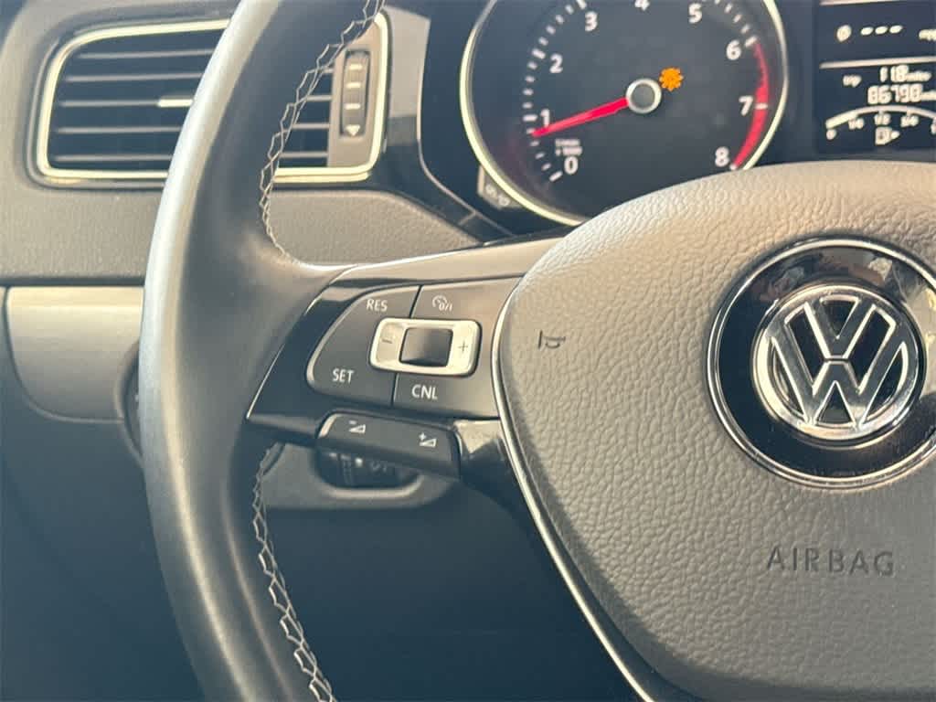 Thumbnail: 2016 Volkswagen Jetta - 24