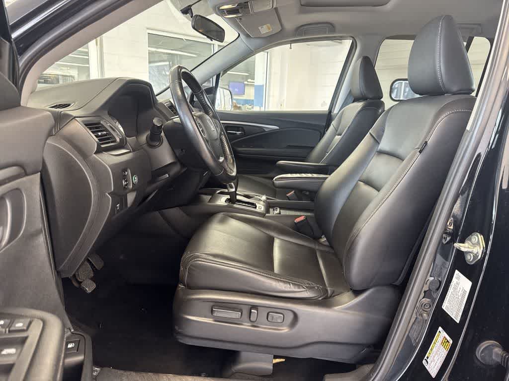 Thumbnail: 2019 Honda Ridgeline - 20