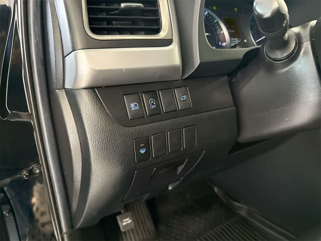 Thumbnail: 2019 Toyota Highlander - 38