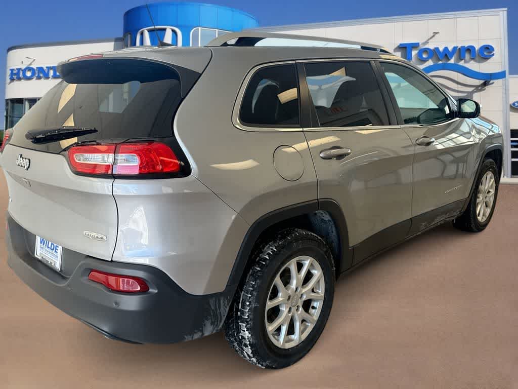 Thumbnail: 2017 Jeep Cherokee - 9