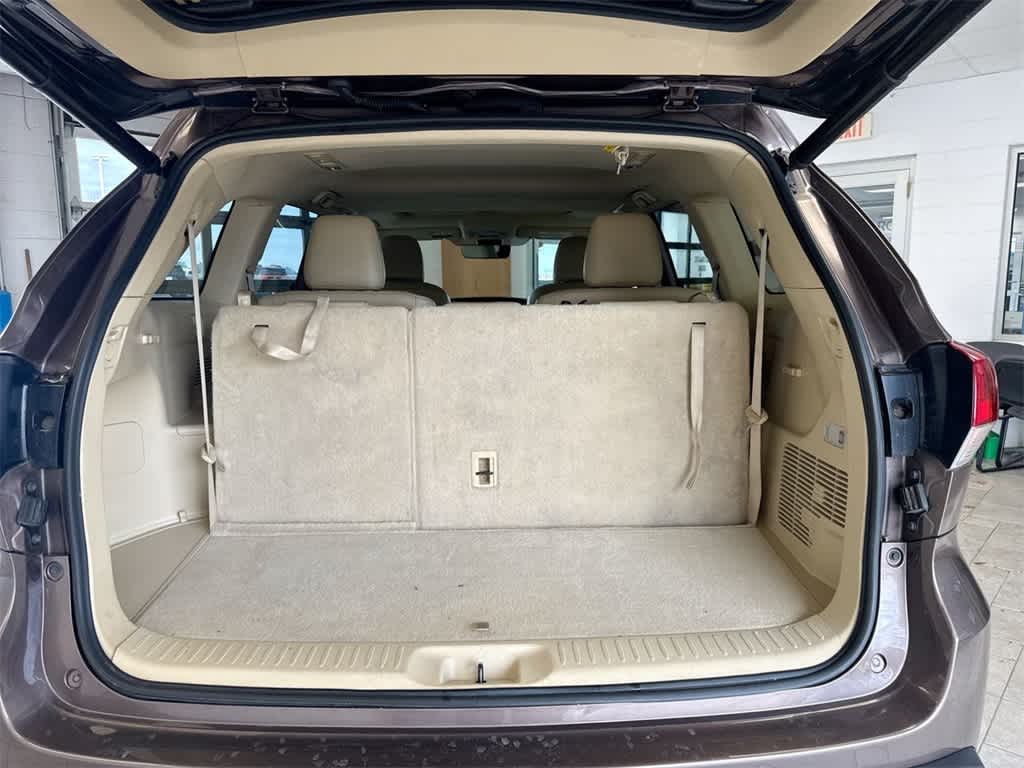 Thumbnail: 2018 Toyota Highlander - 37