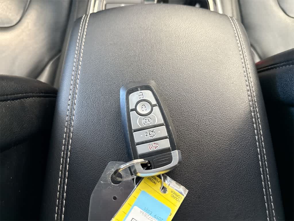 Thumbnail: 2019 Ford Edge - 38