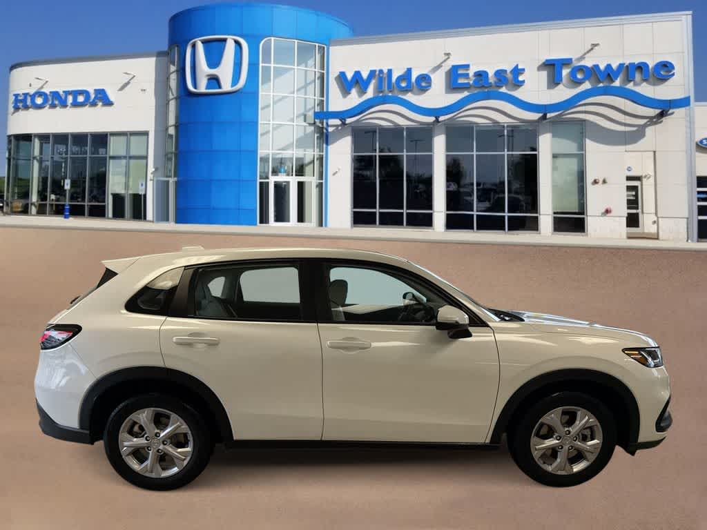 Thumbnail: 2025 Honda HR-V - 9